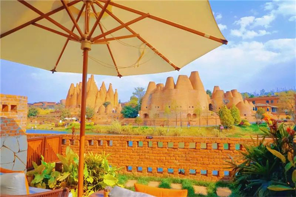 讓這份指南帶你住進(jìn)彌勒風(fēng)情里