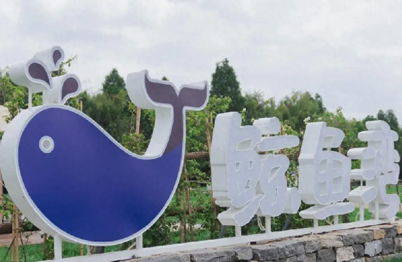 云南旅游,云南旅行社,云南團建公司,云南策劃公司,云南會議會展,昆明旅游,昆明旅行社,昆明策劃公司,昆明會議會展：青青草坪+露營燒烤…晉寧渠東海埂村有你要的“詩和遠方” 